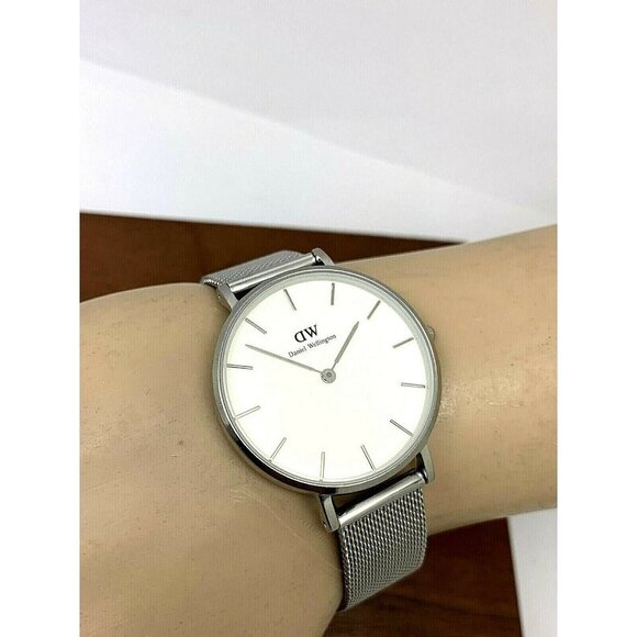 Daniel Wellington Womens Watch DW00100164 White Dial 32mm Silver Mesh Steel - Picture 4 of 13